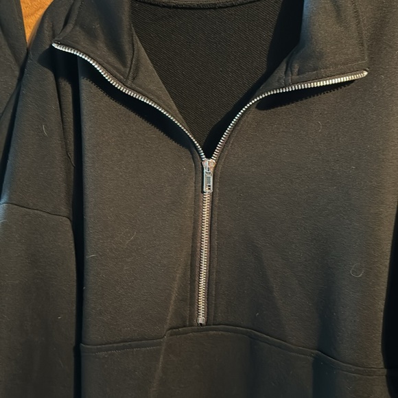 Jogging Suit - Picture 3 of 9